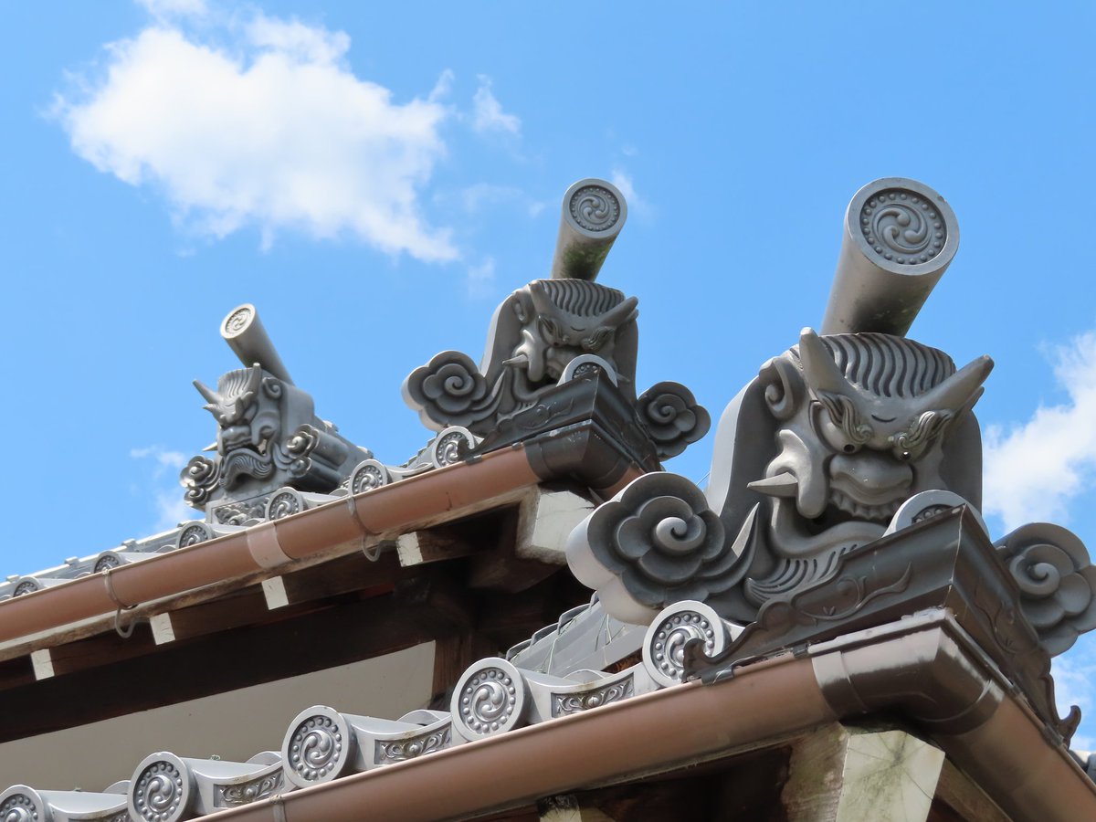 今日の鬼瓦? コチラは三重の構えです??? 鉄壁の守りです? #鬼瓦 