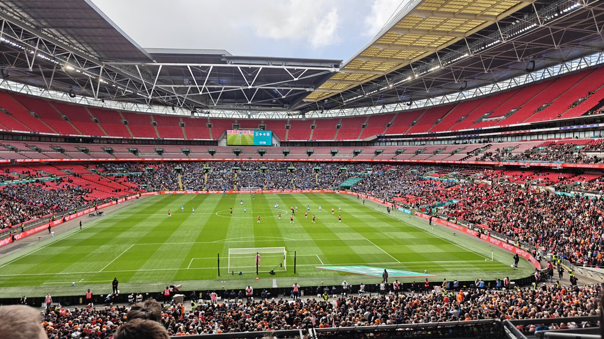 SamRoyOfficial_'s tweet photo. My thoughts on today's brilliant trophy win #ltfc

https://t.co/GyXoP3PutG https://t.co/gdiHF01J29