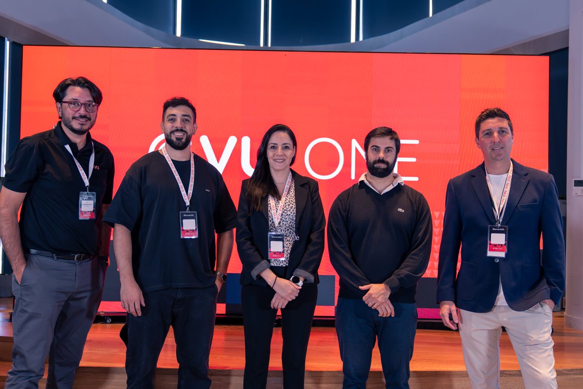 vusecurity's tweet photo. Identity fragmentation is a business problem. We built the solution.

VU ONE is live in Argentina 🇦🇷, one unified flow for onboarding, authentication &amp; fraud prevention.

Less friction. Fewer gaps. More control.

This is just the beginning. 🔗 https://t.co/sRaWtoC9YV https://t.co/9CkVnuUGRM