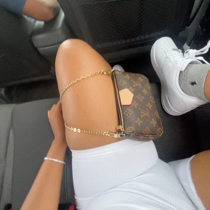 Maria Elena🌻 tweet media