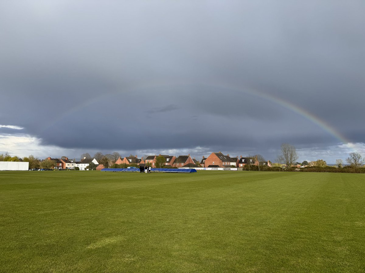 JBwillow's tweet photo. #sundaycricket #april @LCCCAcademy I love watching !!! https://t.co/RgrQtEQ8gI