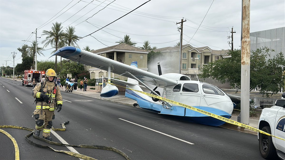 PHXFire's tweet photo. Aircraft has crashed down on 7th St and Missouri. The PIO is on scene and will update https://t.co/pZhZHIXEqE
