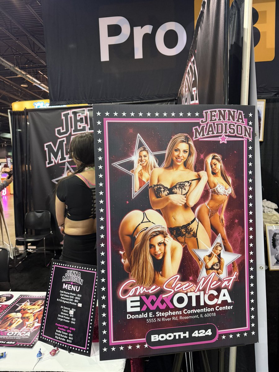 TadpoleXstudio (Tad Pole) at 2026 XBIZ Miami tweet media