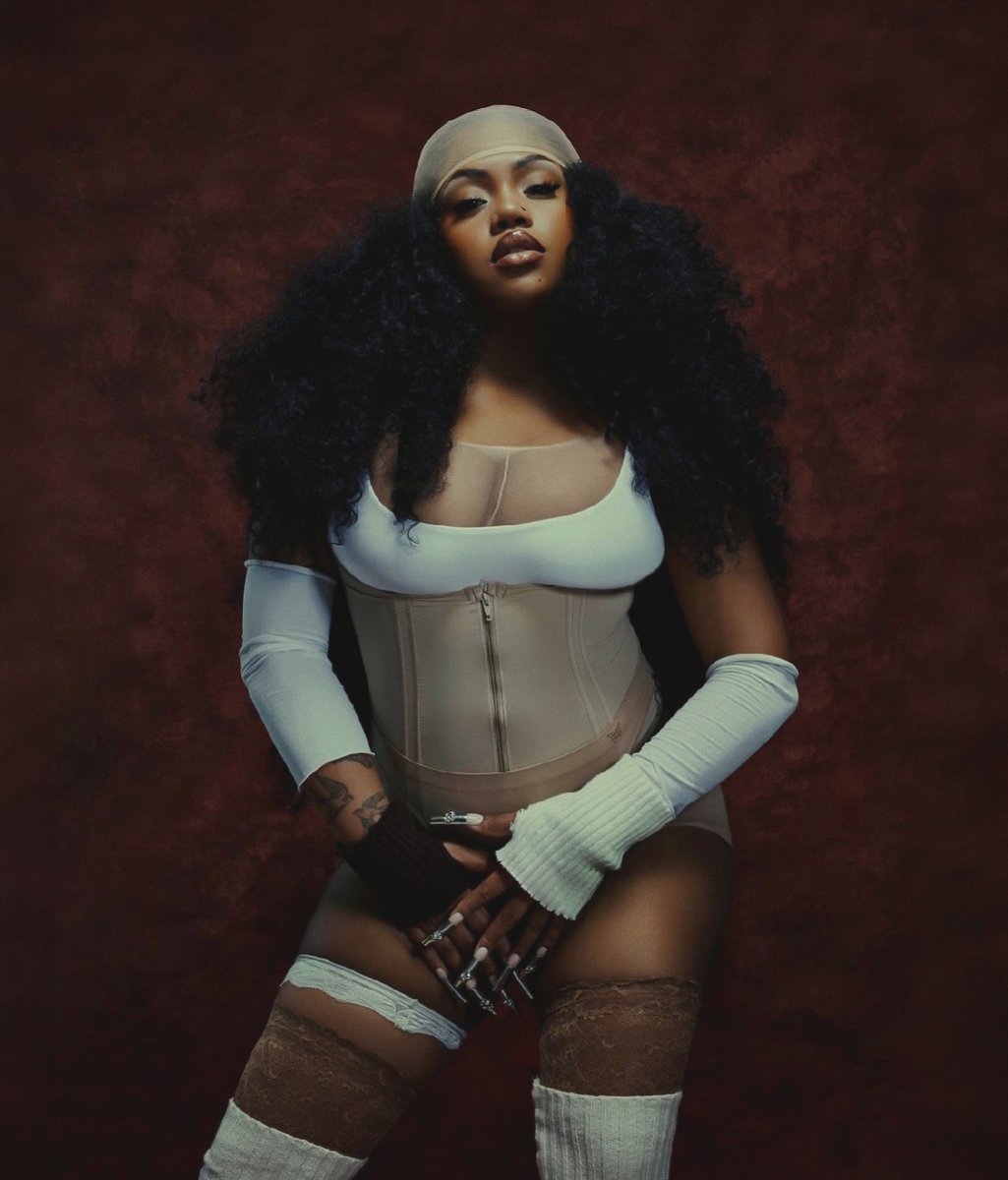 Ludmilla Gallery tweet media