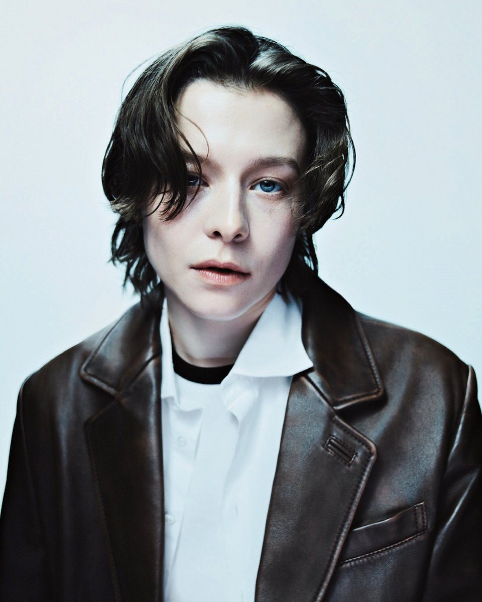 emma d'arcy daily tweet media