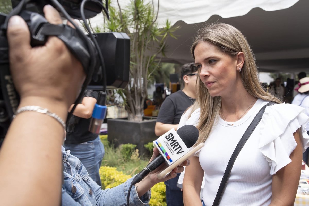 daniDlosantos's tweet photo. Gonzalez y que tuve el gusto de asistir en representación del secretario de gobierno Raúl Zepeda Villaseñor 🤝✨ Estos espacios nos recuerdan que cuando hay oportunidades, el esfuerzo de muchas mujeres se transforma en bienestar para sus familias y sus comunidades. https://t.co/s6AjOyPoGK