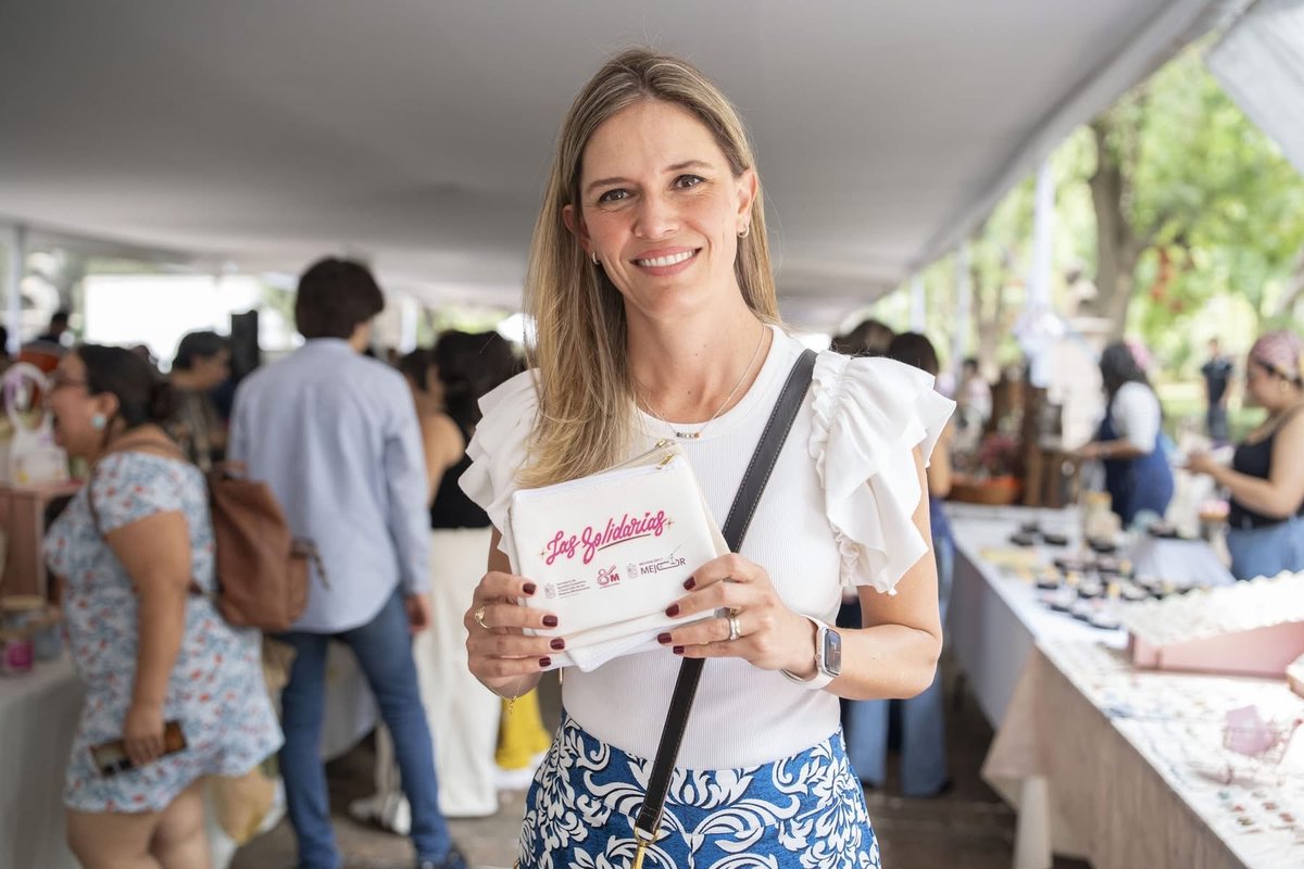 daniDlosantos's tweet photo. Mi reconocimiento a las mujeres que con trabajo, dedicación y talento, sacan adelante a sus familias a través de sus emprendimientos. 

Mercadita Las Solidarias es un espacio impulsado por la Secretaría de Igualdad Sustantiva y Desarrollo de las Mujeres que encabeza Ale Anguiano https://t.co/PqvKpIi2oj