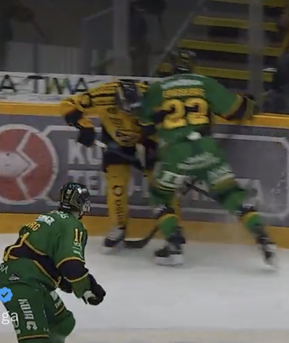 <a href="/smliiga/">Liiga</a> Etsikää hihan musta ja keltainen raita…