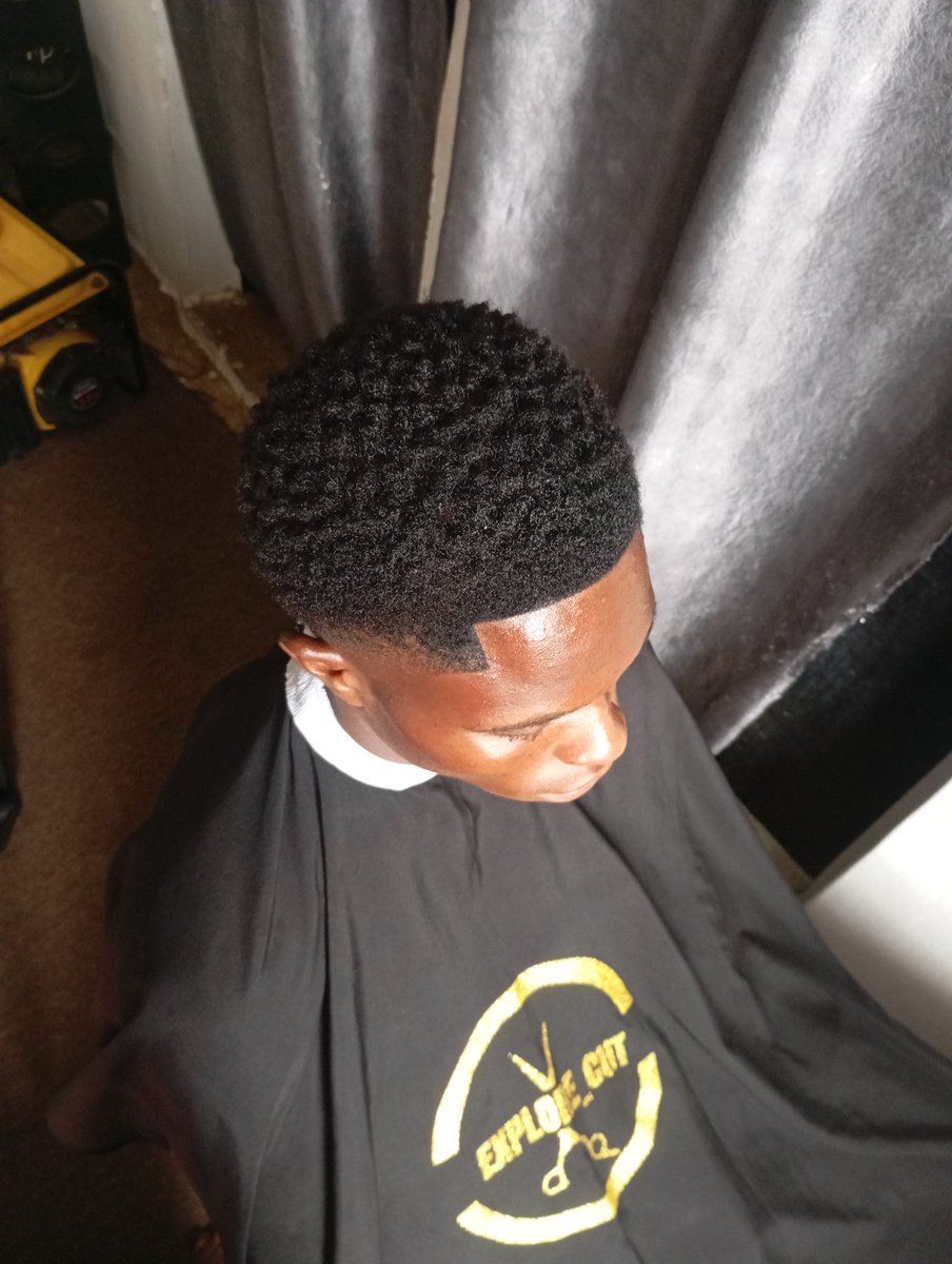 explorecut's tweet image. People don't pay for the time you spend; they pay for the years of excellence you've built.
​When you give your utmost best, the price is never the conversation—the value is. If it’s worth doing, it’s worth doing at an elite level. ✂️📈
​#ExploreCut #Excellence #LevelUp