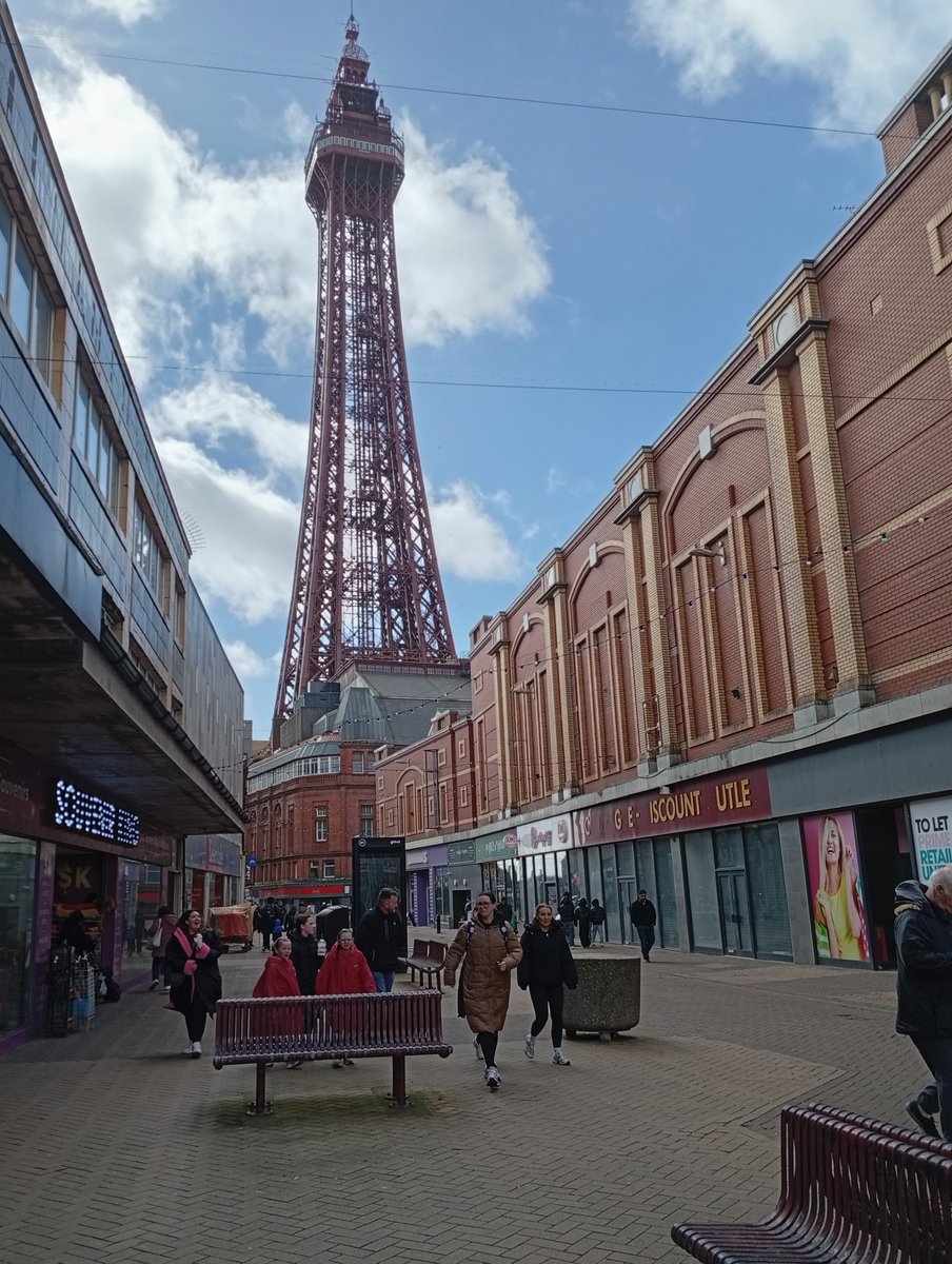 GONNAGROOVE's tweet photo. #Blackpool - a wonderful place. https://t.co/KcVuSHnocx