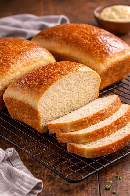 Amelia2325's tweet image. Fresh from the oven 🍞✨
This sourdough bread is soft, flavorful, and perfect for slicing or toasting.
See Recipe Here:  buff.ly/jNHjjx9 

#bakingfromscratch #bread #homemade #comfortfood