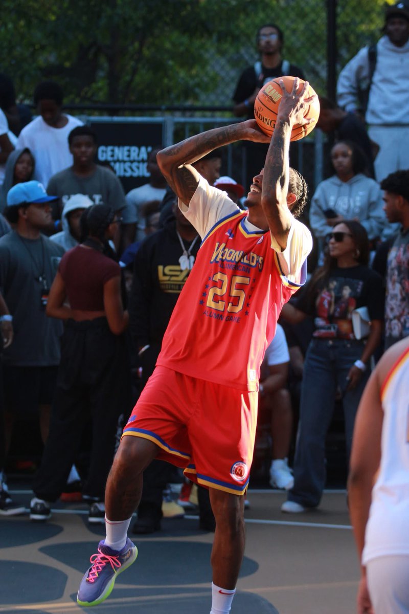 daves_joint's tweet image. #lostfiles August 18th, 2025.

Prior to the @SLAM_HS Summer Classic, Vol. 7 event at the world-famous Rucker Park in Harlem, there was a special game taking place between two sets of pros that once played in the @McDAAG. On one team was former @NBA star @Tuff__Crowd (class of