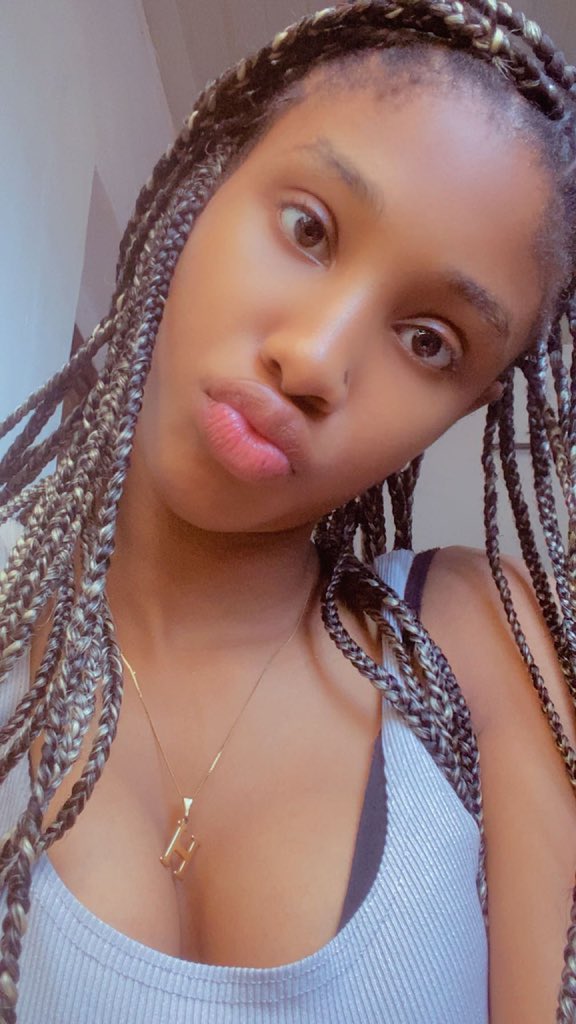 Lilyozzy tweet media