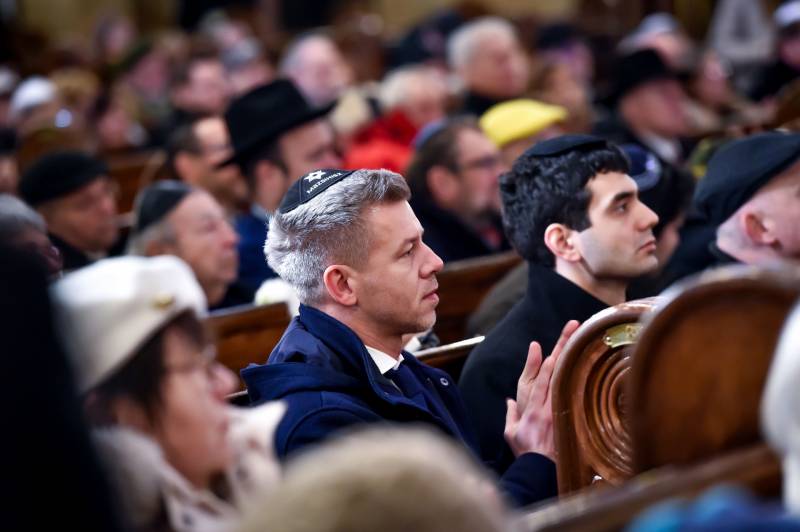 consciousphilos's tweet image. Both Peter Magyar &amp;amp; Viktor Orban are owned by the jews. This election was (as always) a "choice" between 1 jewish puppet &amp;amp; another. But go ahead &amp;amp; keep trying to vote your way out of this. I'm sure it will DEFINITELY work the next time 🙄