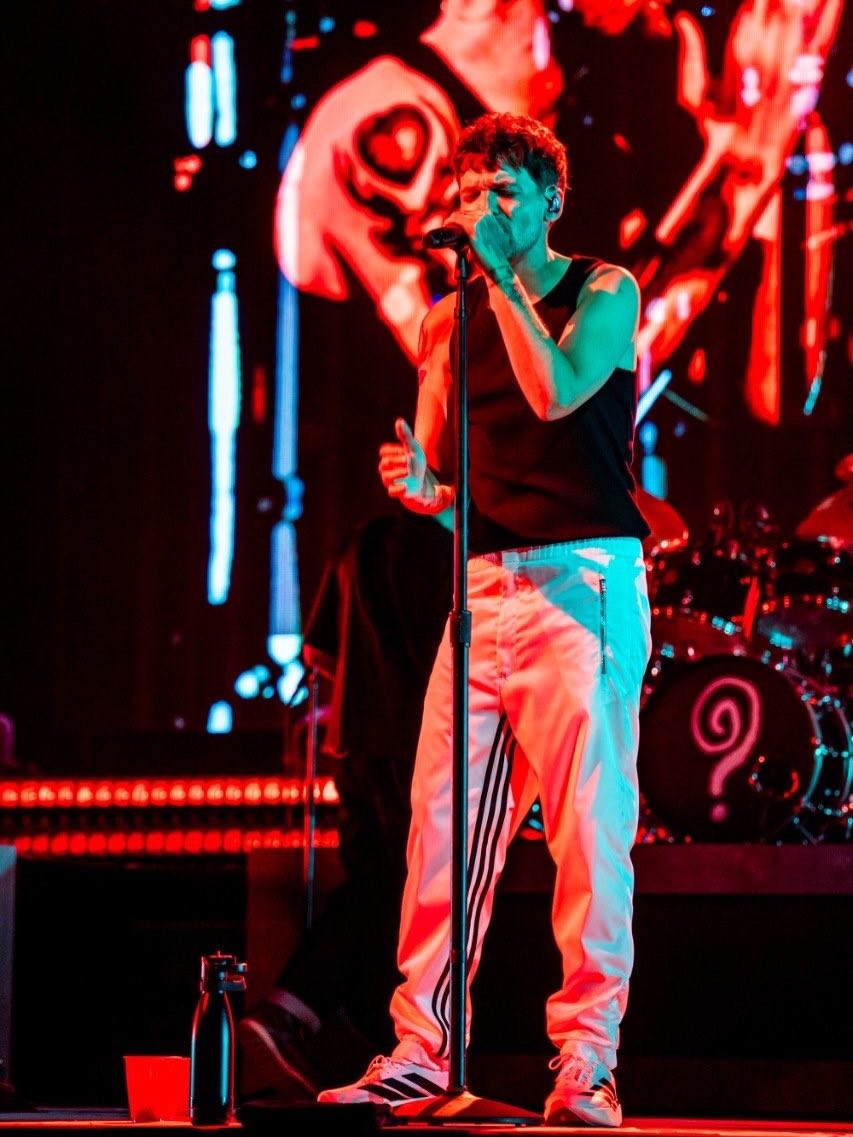 Sunshineee2809's tweet image. 📱| Aquí tienen algunas de nuestras fotos del concierto de Louis del 10 de abril de 2026 en el Unipol Forum 📸🤩 

#Unipolforum #Milán #louistomlinson #fotos #concierto 

—unipolforum