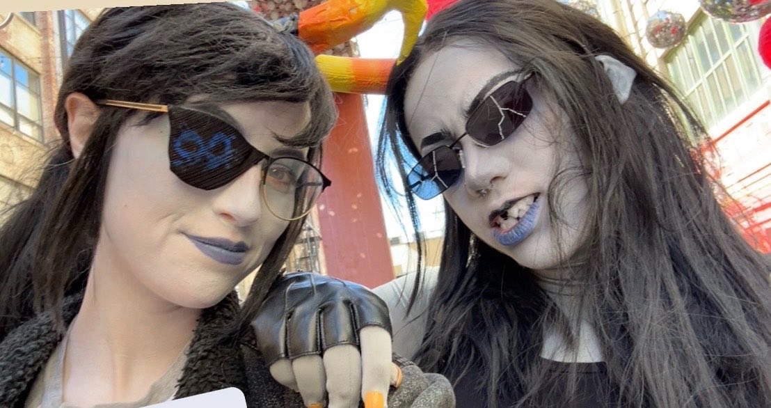 b100b100dz's tweet photo. i keep leaving this account for months so i’m gonna finally give main acc cringe is dead @apollo11cos i post mostly Persona and Jojo rn LOL. i’ll post art/cosplays on here and maybe hsbc upd8 reactions. pic of me and bf as neigh8ors from nycstuck yesterday included yayyy https://t.co/SuvwmVLsDx