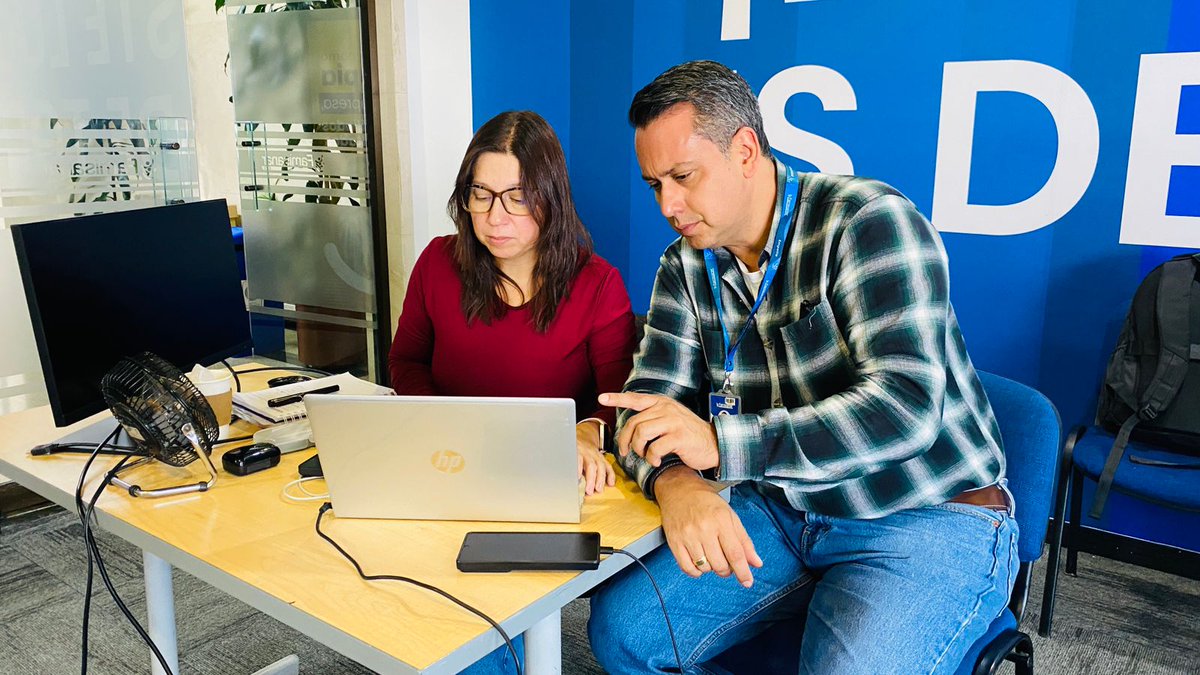 EPS_Famisanar's tweet photo. ¡Avanzamos en EPS Famisanar❗️
#EnCifras I Durante 6️⃣ días, activamos un plan de choque con un equipo élite de más de 130 colaboradores.
✅️8.127 PQRS cerradas
✅️1.559 soluciones diarias
✅️ -25,2% en el acumulado
Más capacidad de respuesta, atención oportuna y soluciones reales para nuestros afiliados.