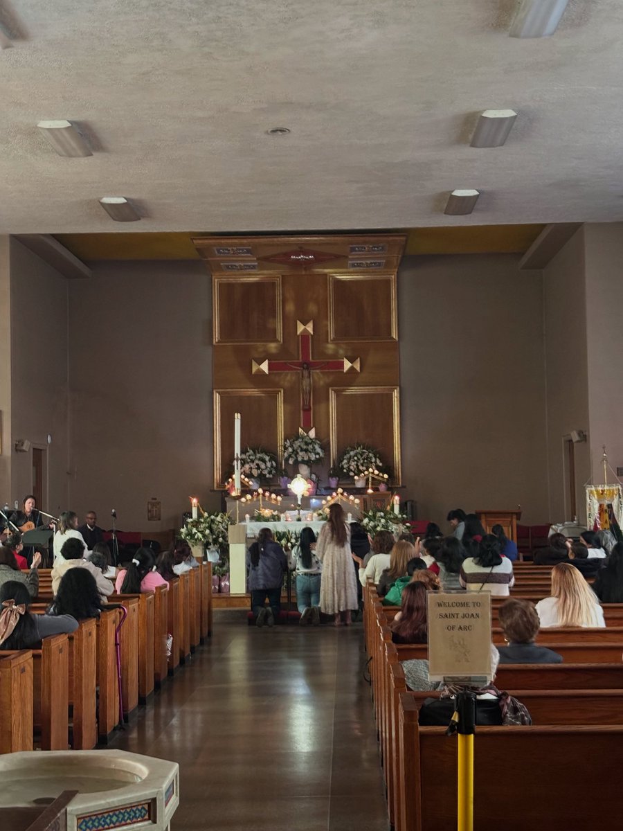 stJoanofArcbx's tweet image. Womens Retreat.  Grupo Carismatico Catolico. #divinemercysunday #divinemercy #amdg #catholicx #catholic