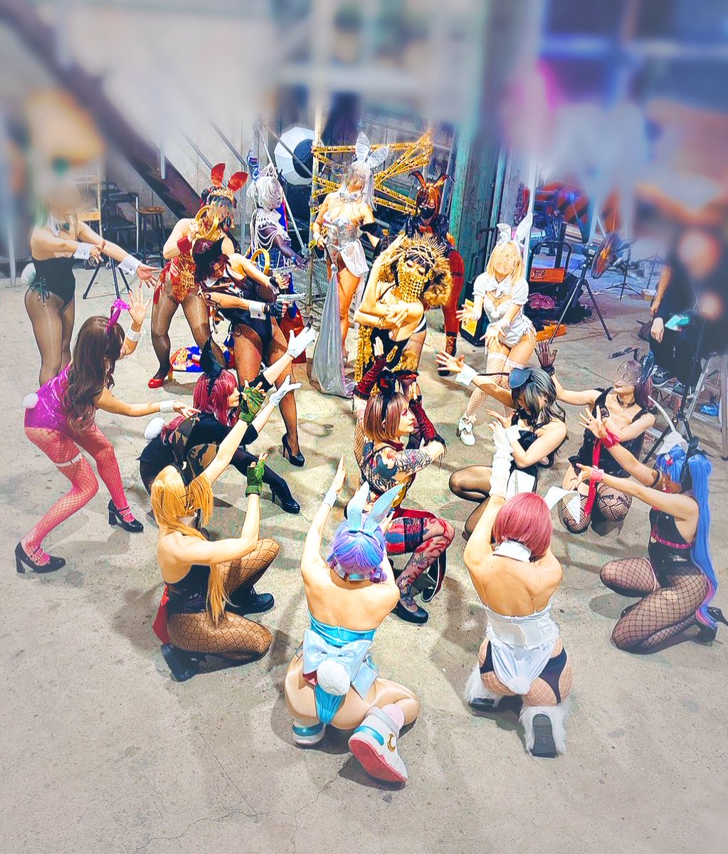 家永リパ子@5/18〜27ライブペインティングin四谷にて4mの魚書きます tweet media