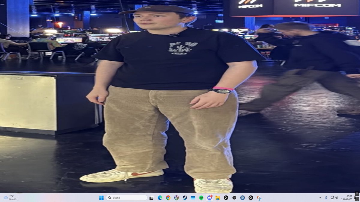 bluntedr6's tweet photo. #newdesktop https://t.co/8sBMPJdUrZ