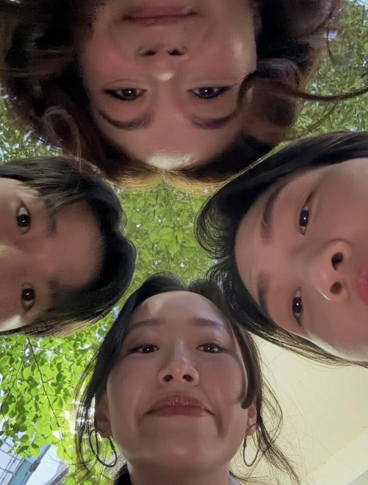 𝐬𝐮𝐧𝐧𝐢𝐞. ☀️ NEEDS XO KITTY S4 RENEWAL tweet media