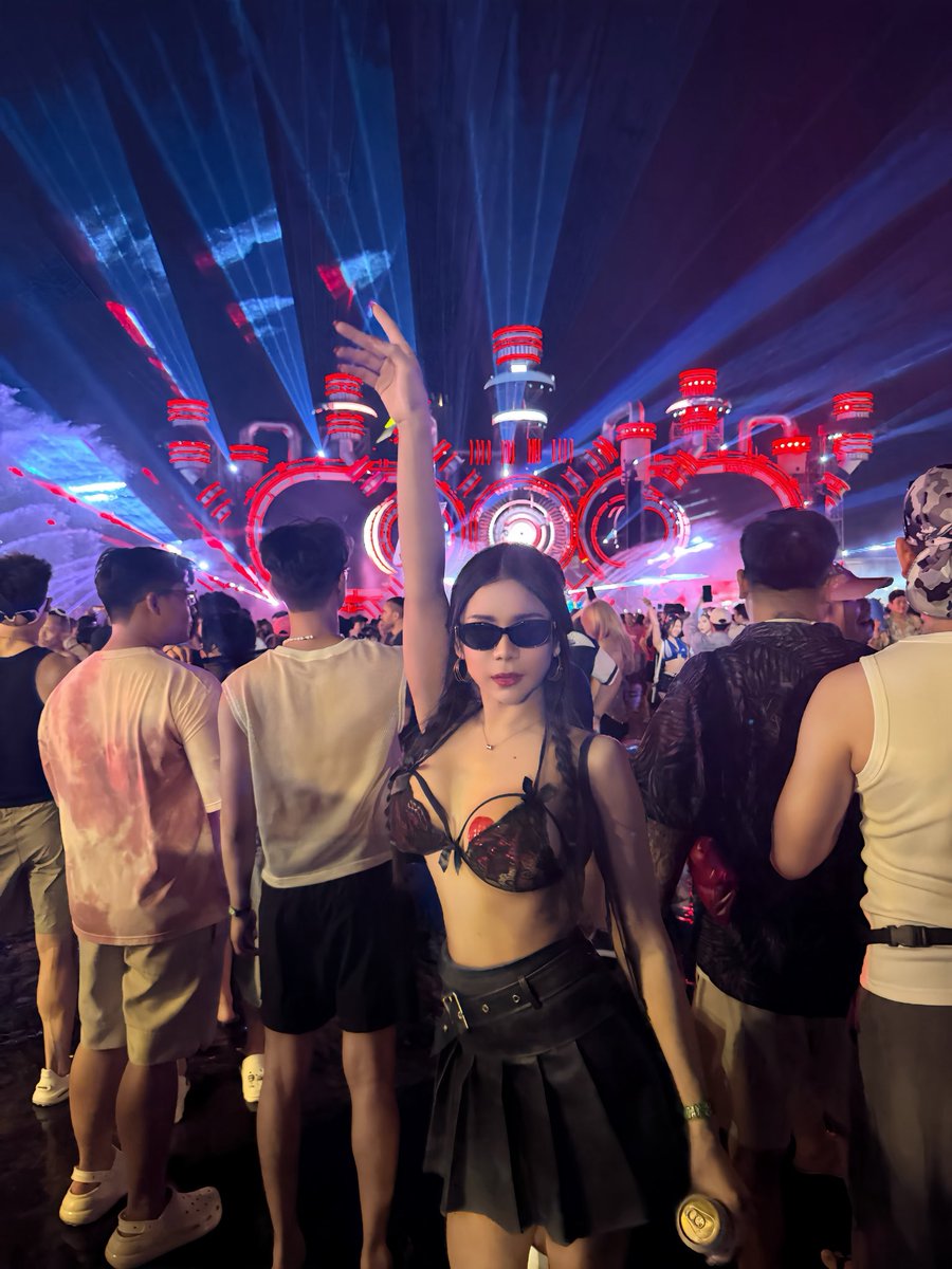 zanksy 🐍 นู๋แซ้งซี่ tweet media