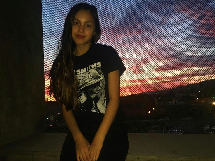 bia triste e apaixonada tweet media