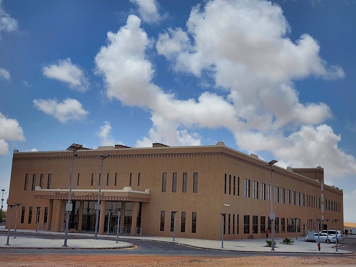 ALNAIF_969's tweet photo. المملكة العربية #السعودية تنتهي من بناء و إنشاء مدينة الملك سلمان الطبية والتعليمية في محافظة المهرة - شرق اليمن... وقريباً الافتتاح الرسمي

دولة لا تمد للدول والشعوب سوى يد الخير
عندما تدخل فهي تدخل للبناء لا الهدم والدمار والتأمر
الله يعزها ويعز حكامها وينصرهم ويخزي من يعاديهم https://t.co/gB5cXjWTgx