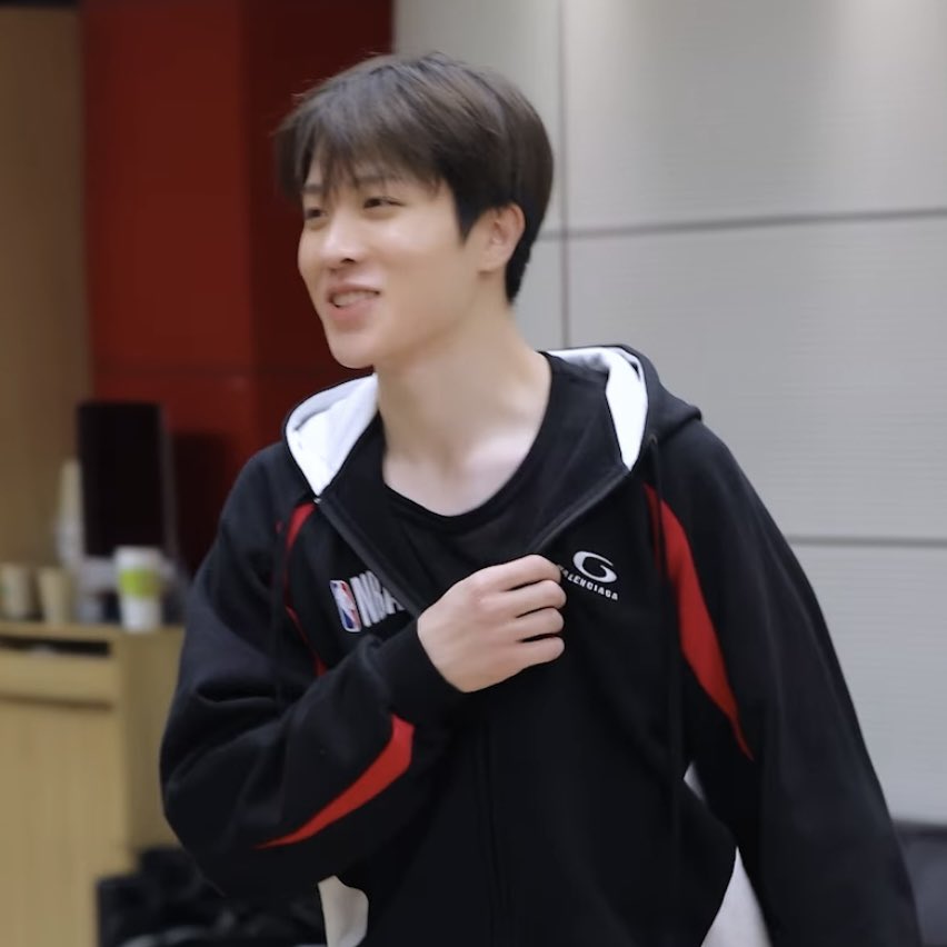 화니편♡ tweet media