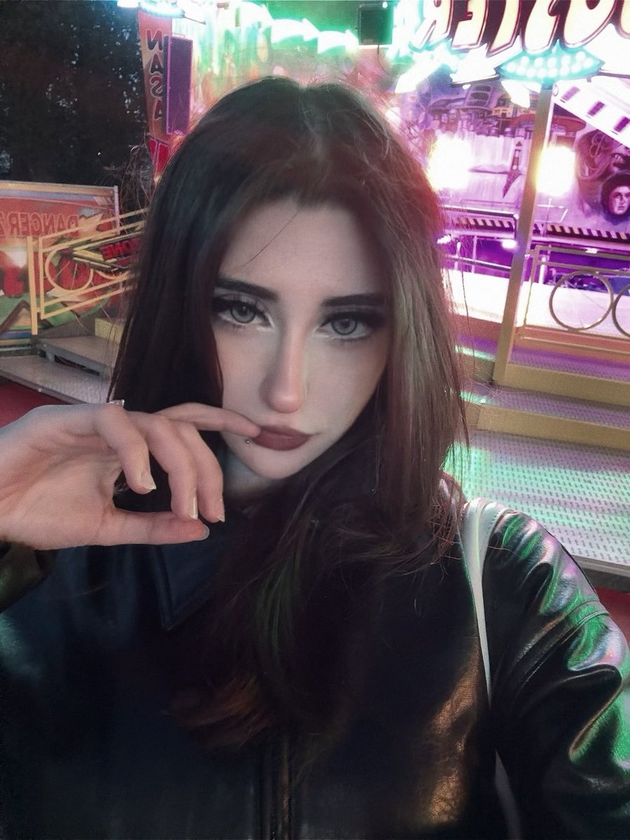 lulu *.☽ .* :☆ﾟ. tweet media