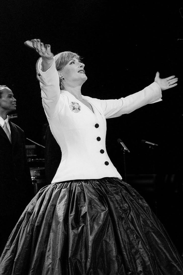 Hourly Patti LuPone (@dearpattilupone) on Twitter photo 