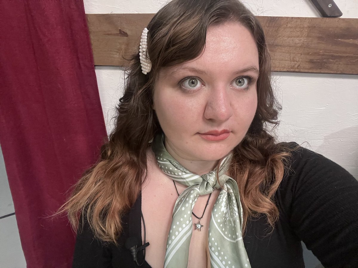 ✨riley tweet media