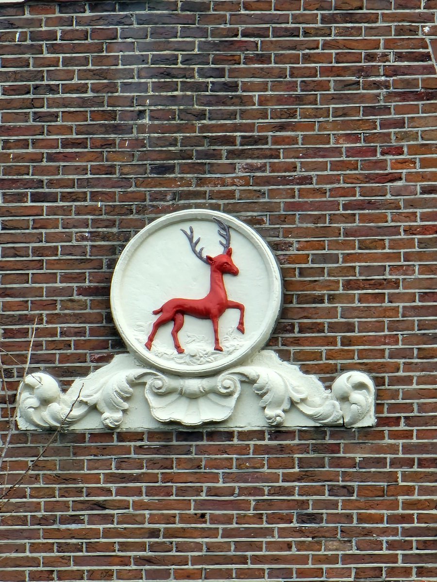 DejanVukos40959's tweet image. #Gevelstenen met herten, Prinsengracht 357, #Amsterdam
