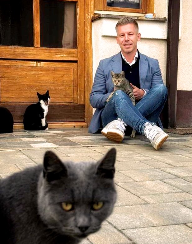 dominic dyer tweet media