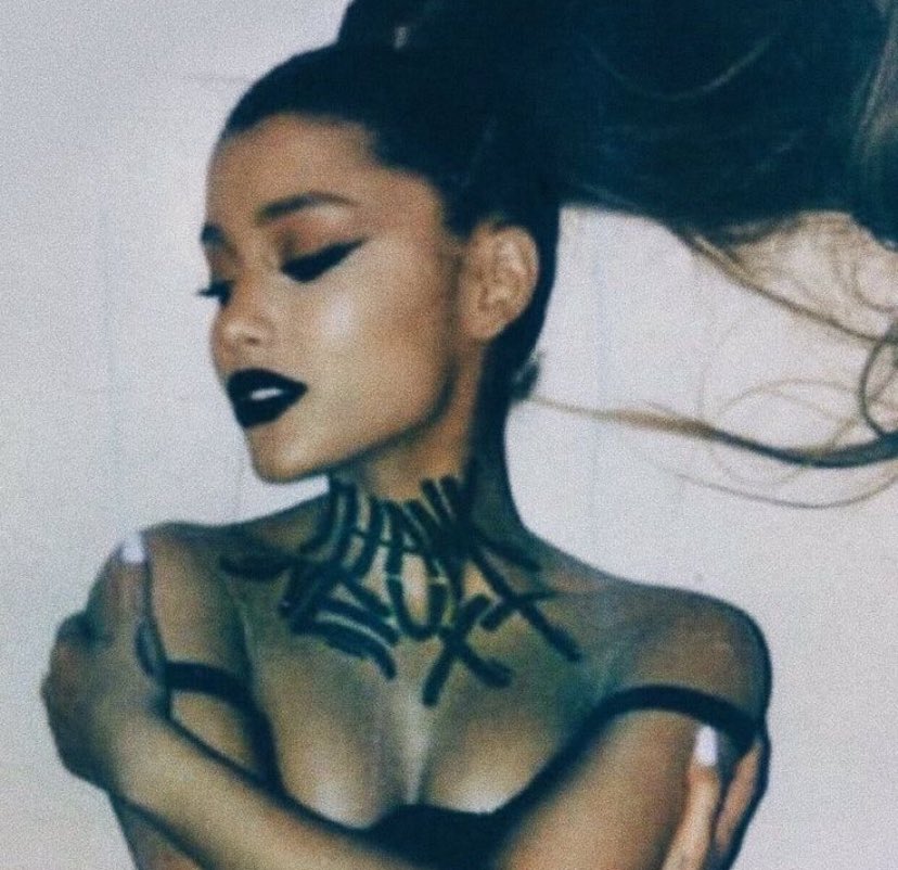 lohan🥂 tweet media