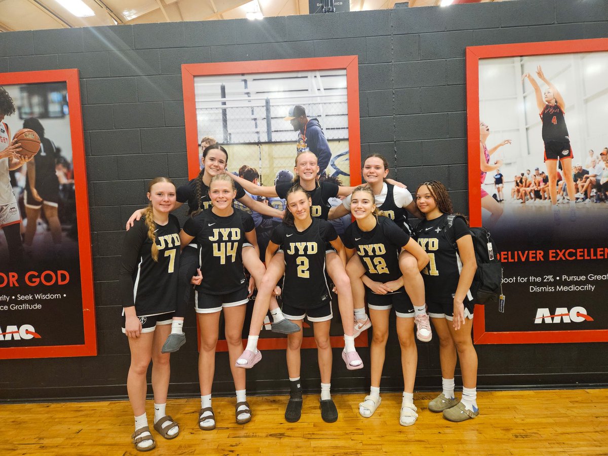 Zoe Hyde tweet media