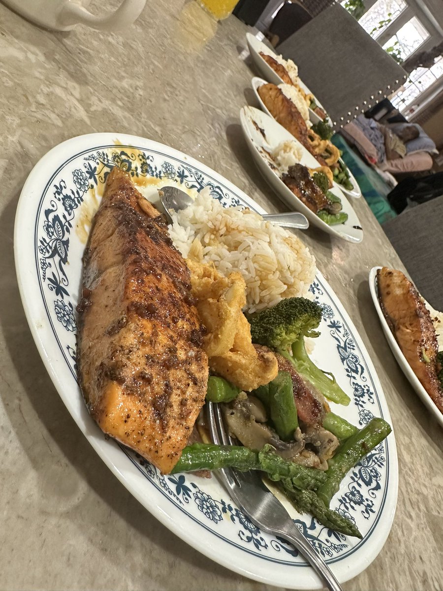 ToHoVal's tweet photo. Took 2 hours to cook 10 mins to demolish https://t.co/JWNolZFN1M