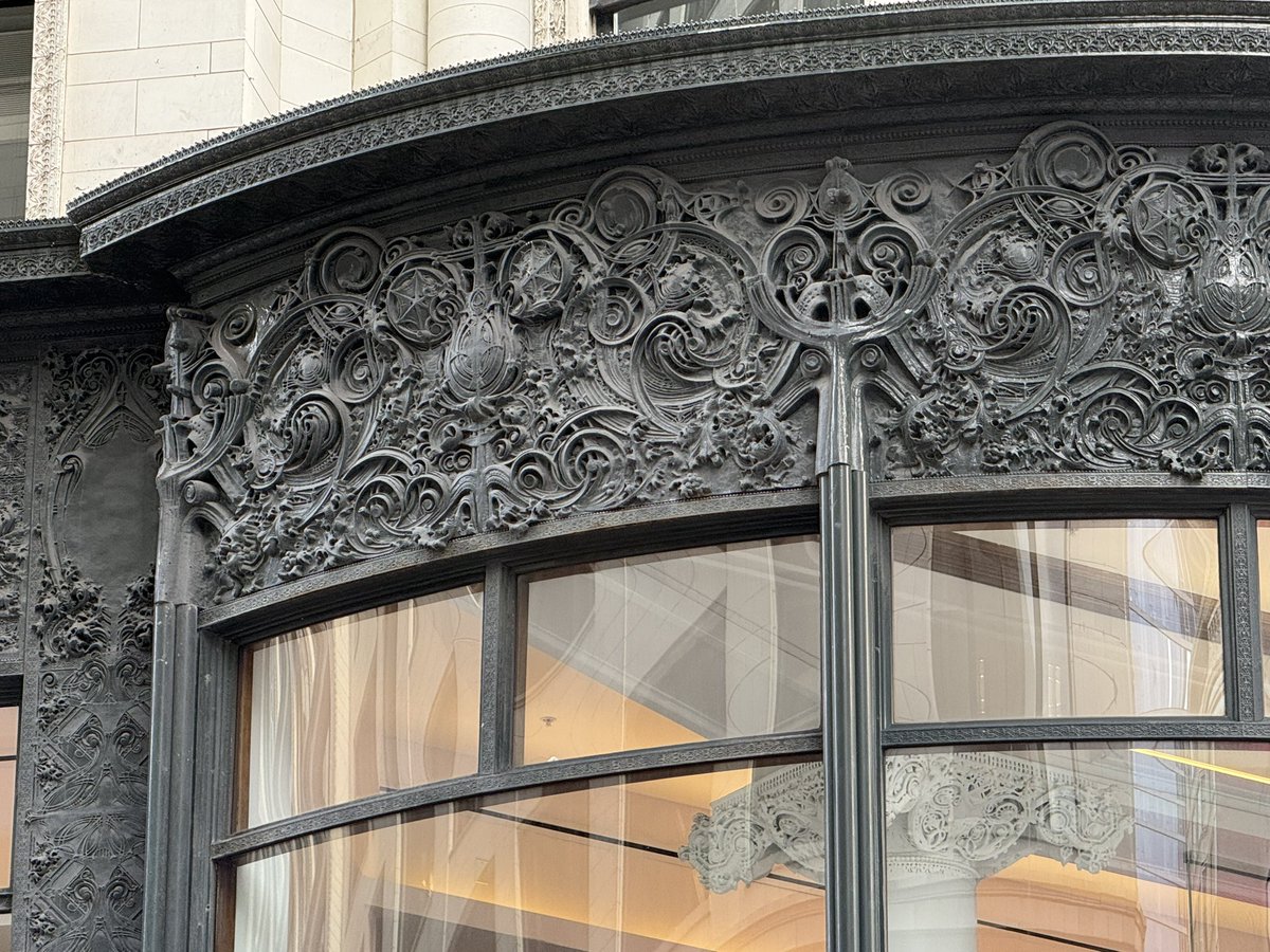 Louis Sullivan's Carson Pirie Scott Building (1899) never gets old