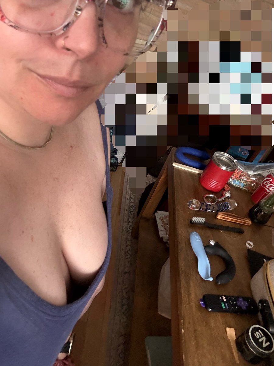 Justabowiegirl tweet media