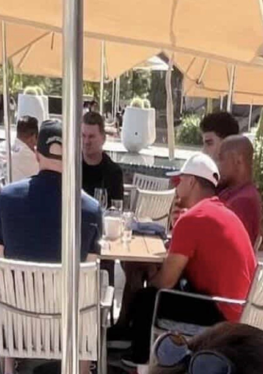 𝔐𝔞𝔩𝔬𝔫𝔢𝔇𝔬𝔪𝔢 tweet media