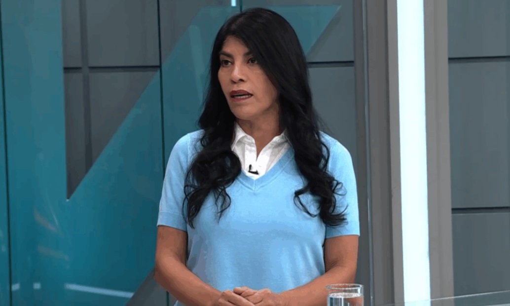 Confech justificó que estudiantes de izquierda agredieran a la Ministra Lincolao gamba.cl/2026/04/confec…