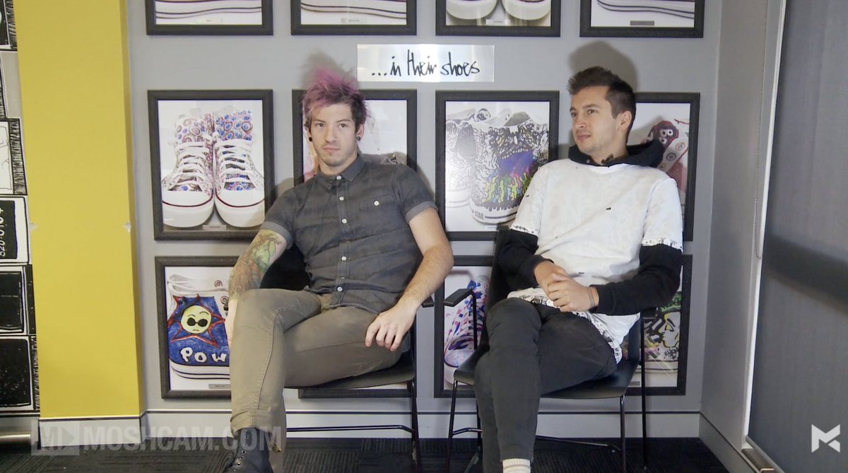 kelly ✯ tweet media