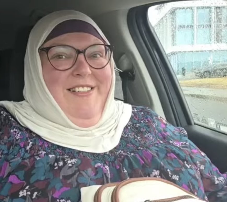 Buttered crumpet tweet media