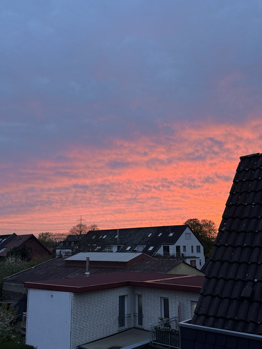 SmthPositive_'s tweet image. Art direction was peak when I came home 

#nofilter