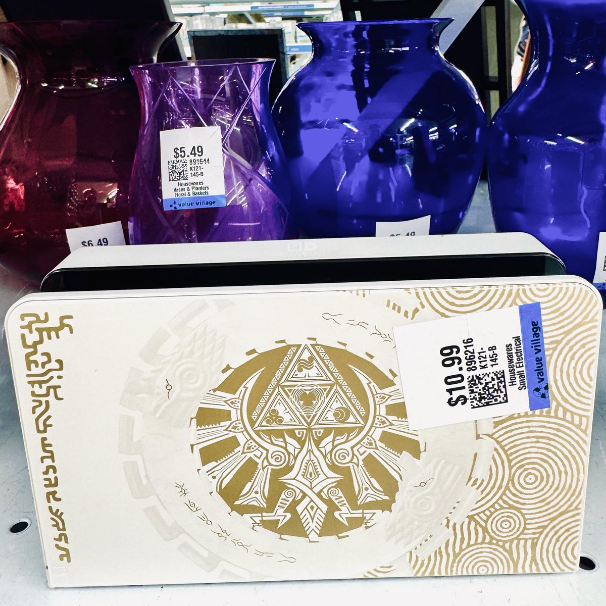 Kay’s playing pokopia ⊹₊⋆ tweet media