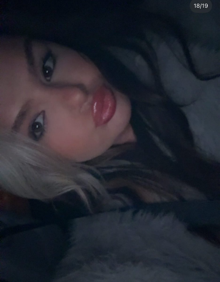 HornyAfei4l's tweet image. Look at Demi’s pretty face and fat ass. This little slut needs some dick inside her, and mine is top of that list. Such a nice body.  Dm me to expose your slut.
#nsfwtwt #wankchat #wankbattle #goon #cuck #expose