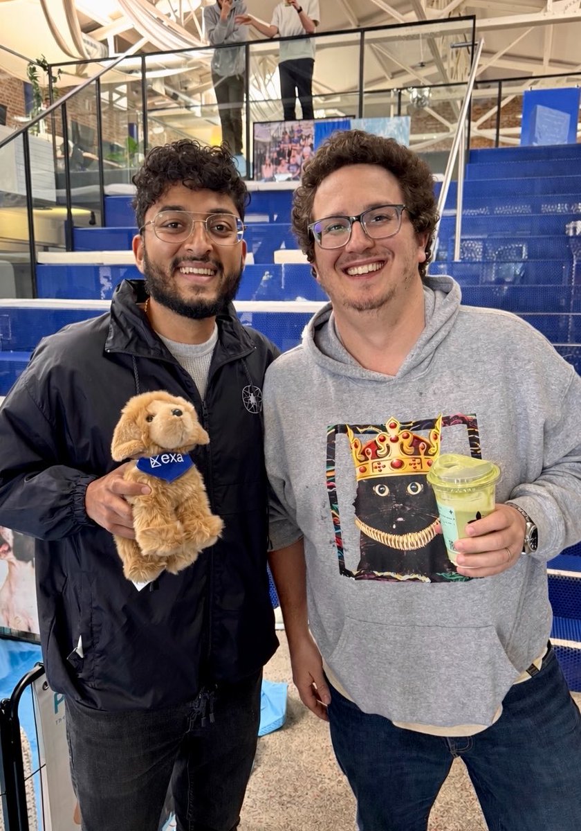 khoomeik's tweet photo. First day in SF and already met Dario Amodei while petting puppies

Told him what I was building and the guy invited me for an interview

SF is truly the greatest city on Earth https://t.co/vss3DhRyMq