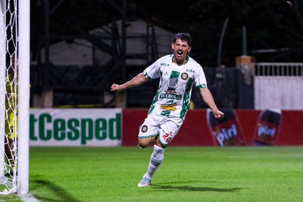 Carlos1990🇵🇾 tweet media