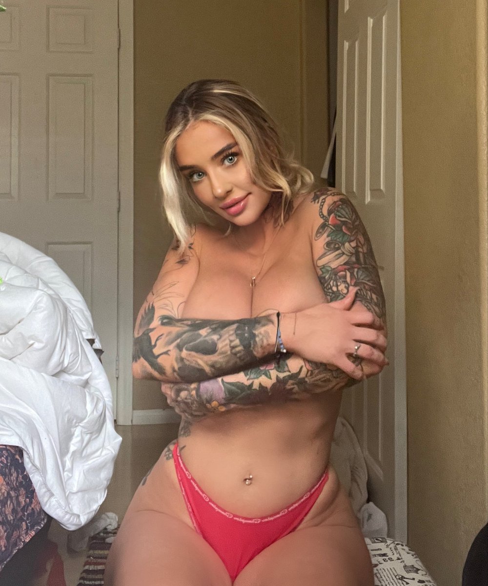 Ashley Wolf tweet media