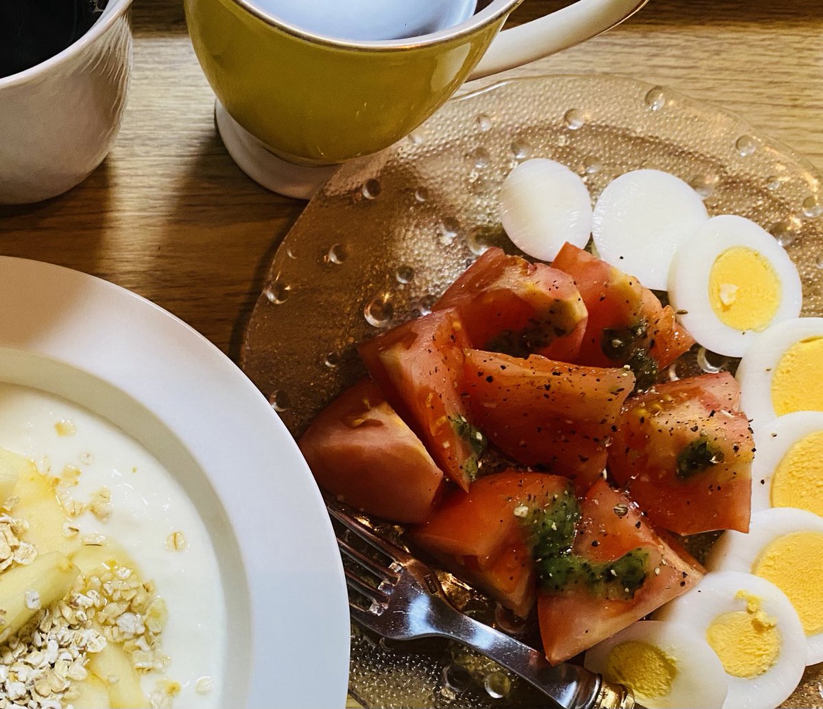 おはようございます☀️

お腹　ぎゅー減り
しっかり頂きます😋🙏

今週もよろしく
お願いします🙇‍♂️😃

皆さまも
佳い一日になりますように✨
